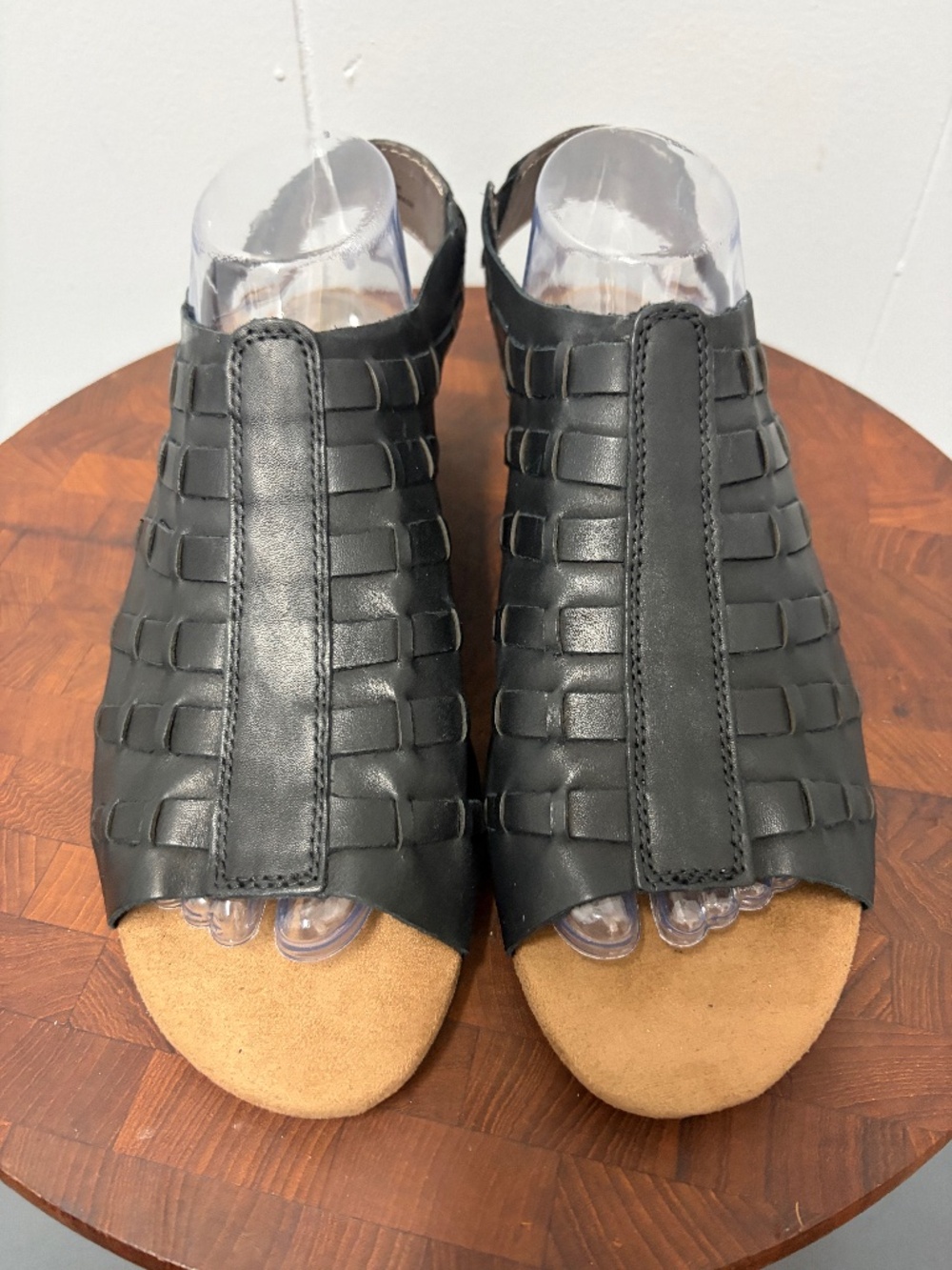 Array Freeport Black Leather Woven Sandal Women's Size 11